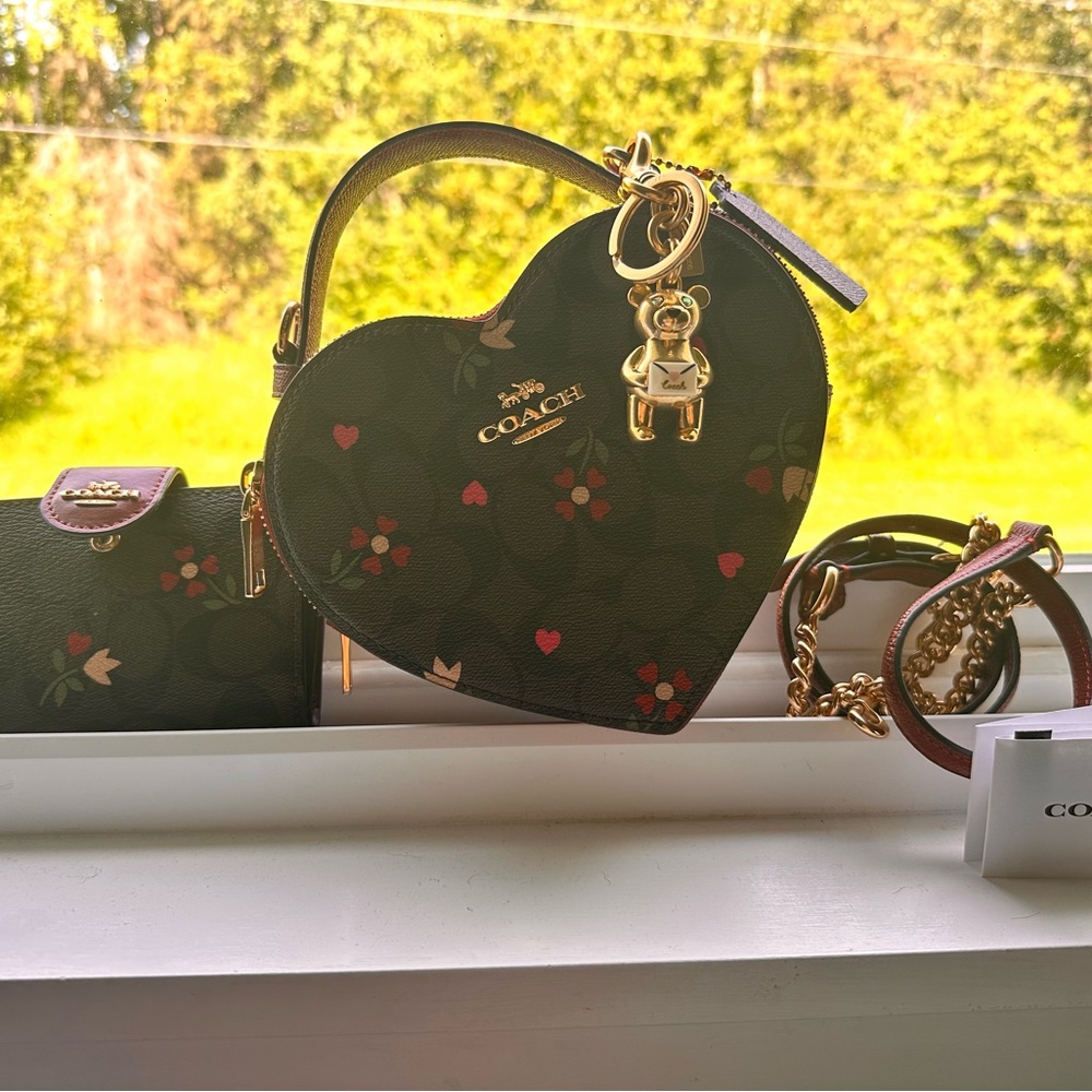 Coach Heart Crossbody bag with keychain and wallet